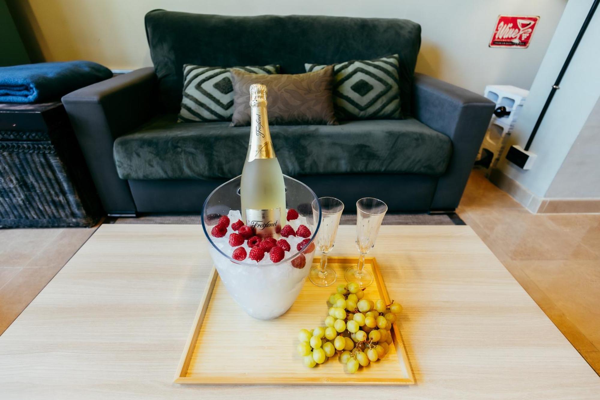 Apartment Ruzafa Roots, 12 Min To Centre, Smart Tv, Wine Valencia Exterior photo